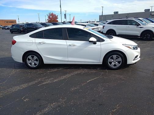 2018 Chevrolet Cruze LS