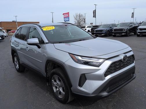 2024 Toyota RAV4 XLE