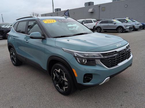 Pluton Blue 2024 Kia Seltos EX