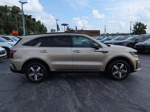 CRYSTAL BEIGE 2021 Kia Sorento S