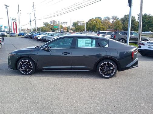 2025 Kia K4 GT-Line