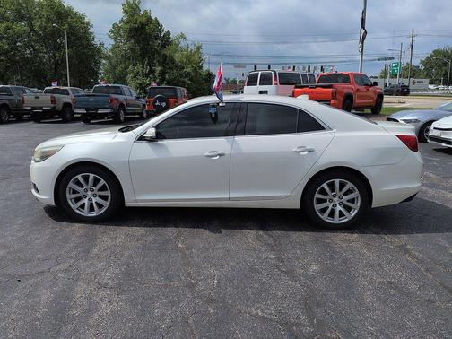 White Diamond Tricoat 2014 Chevrolet Malibu 1LZ
