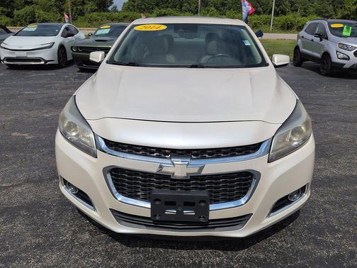 White Diamond Tricoat 2014 Chevrolet Malibu 1LZ