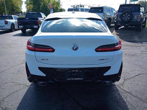 2024 BMW X4 xDrive30i