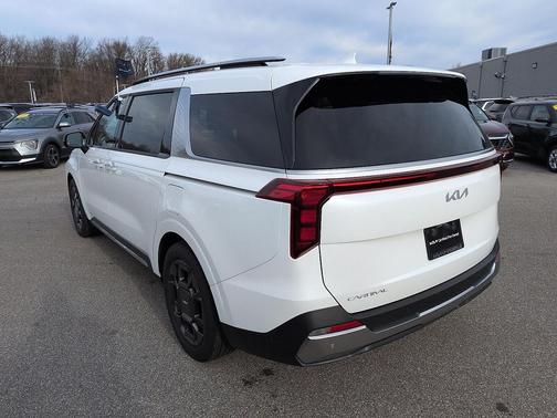 2026 Kia Carnival SX