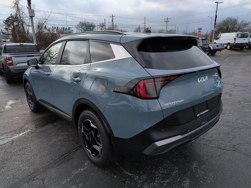 2026 Kia Sportage Hybrid EX