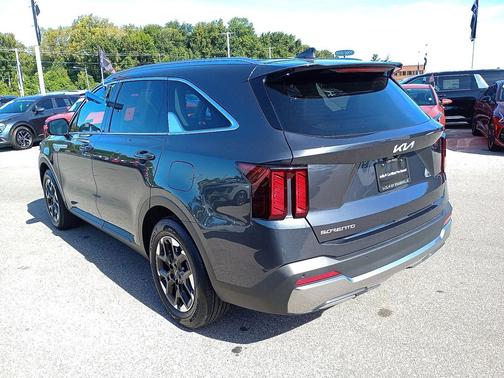 2024 Kia Sorento S