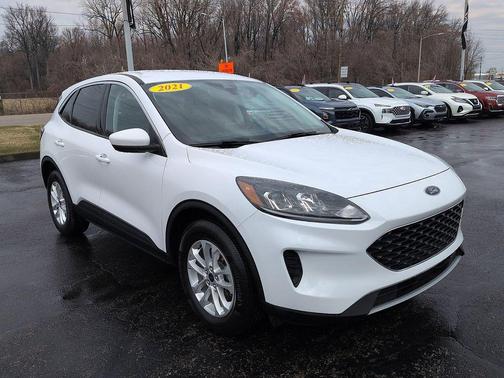 Oxford White 2021 Ford Escape SE