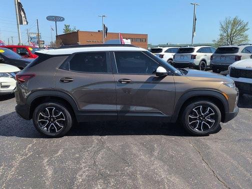 Zeus Bronze Metallic 2022 Chevrolet Trailblazer ACTIV