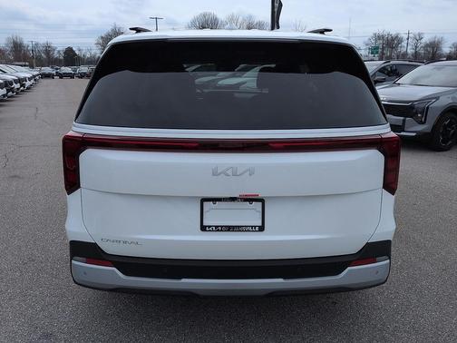 Snow White Pearl 2026 Kia Carnival EX