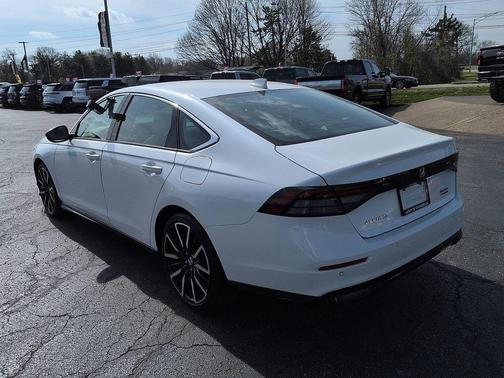 Platinum White Pearl 2023 Honda Accord Hybrid Touring