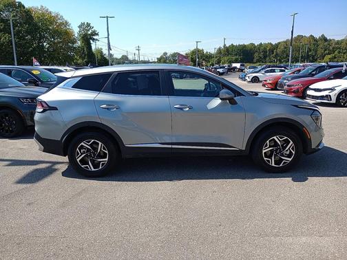 2024 Kia Sportage LX