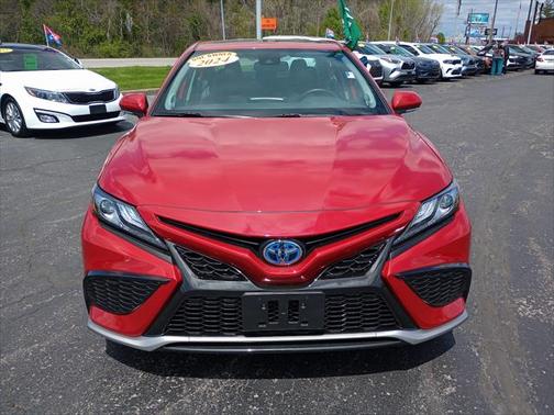 2024 Toyota Camry Hybrid SE