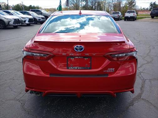 2024 Toyota Camry Hybrid SE