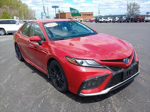 2024 Toyota Camry Hybrid SE
