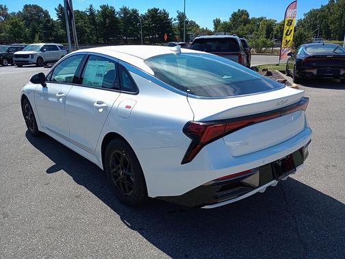 2026 Kia K5 LXS
