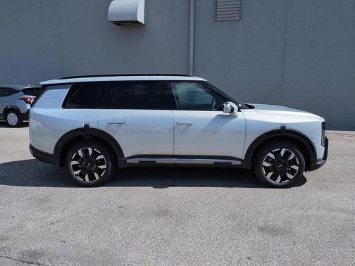Ivory Silver 2027 Kia Telluride S