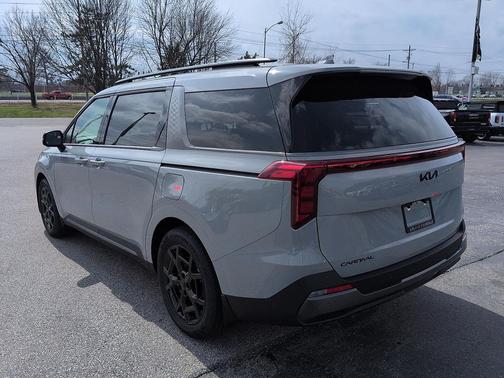 Ceramic Silver 2026 Kia Carnival SX