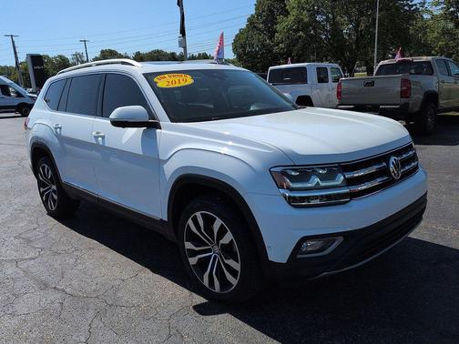 Pure White 2019 Volkswagen Atlas 3.6L SEL Premium