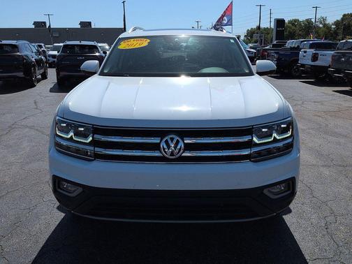 Pure White 2019 Volkswagen Atlas 3.6L SEL Premium