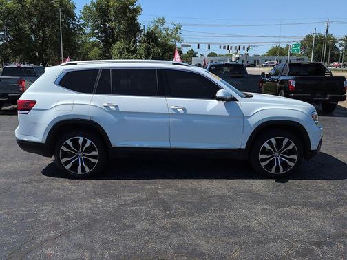 Pure White 2019 Volkswagen Atlas 3.6L SEL Premium
