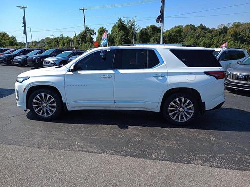 2023 Chevrolet Traverse Premier