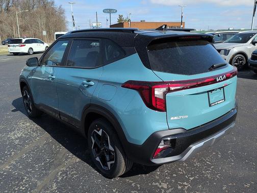 Pluton Blue/Black Roof 2026 Kia Seltos S