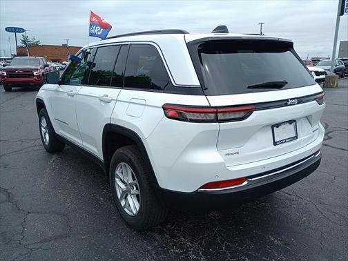 2024 Jeep Grand Cherokee Laredo