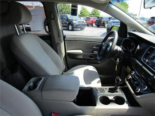 2017 Kia Sedona LX
