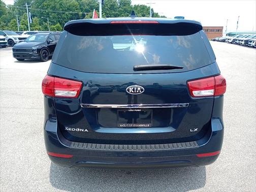 2017 Kia Sedona LX
