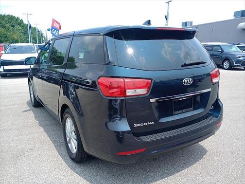2017 Kia Sedona LX