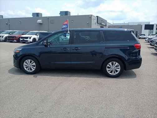 2017 Kia Sedona LX