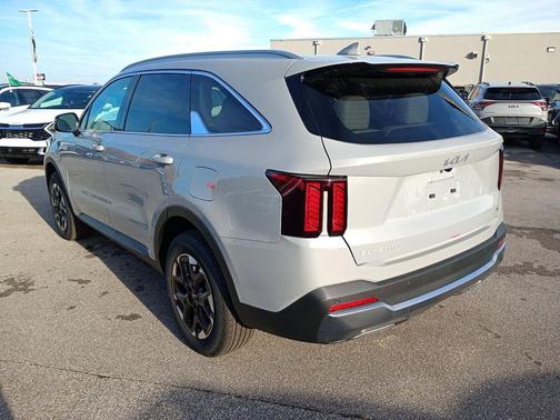 2025 Kia Sorento S