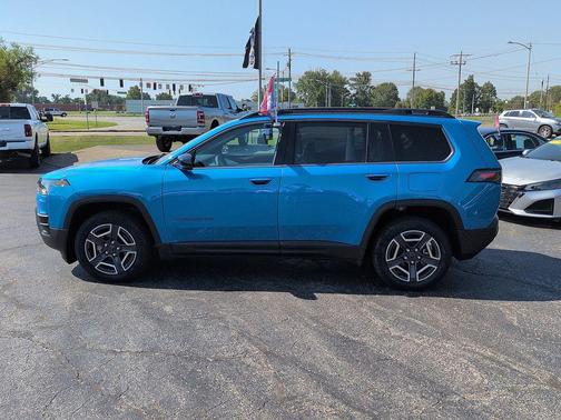 Hydro Blue Pearlcoat 2026 Jeep Cherokee Limited
