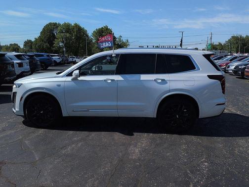 Crystal White Tricoat 2022 Cadillac XT6 Premium Luxury AWD