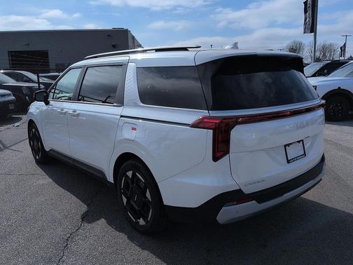 Snow White Pearl 2026 Kia Carnival EX