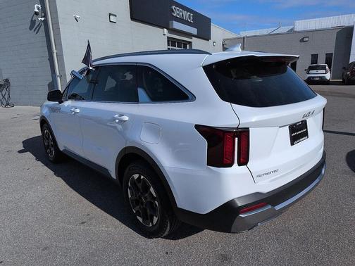 2024 Kia Sorento S