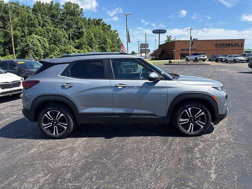 Sterling Gray Metallic 2023 Chevrolet Trailblazer LT