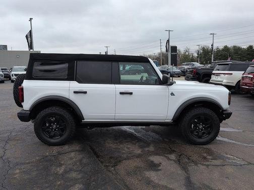 Oxford White 2024 Ford Bronco Black Diamond