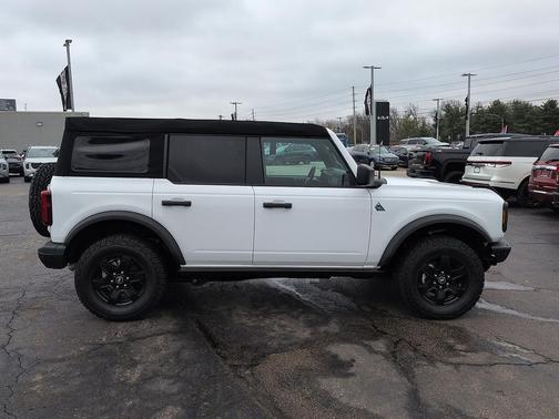 2024 Ford Bronco Black Diamond