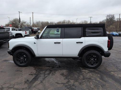 Oxford White 2024 Ford Bronco Black Diamond