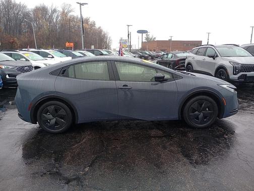 2024 Toyota Prius LE