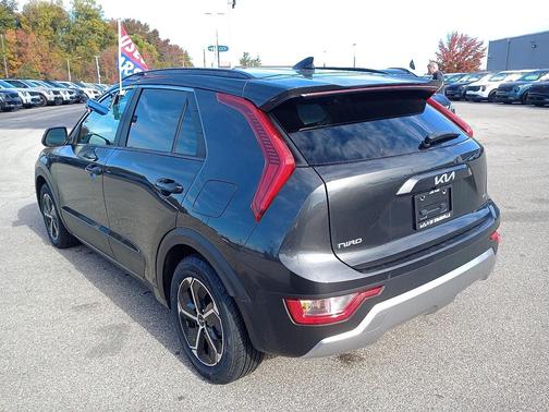 2023 Kia Niro LX