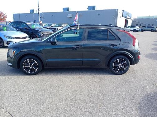 2023 Kia Niro LX