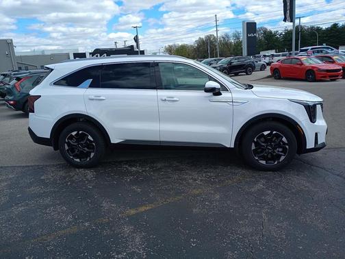 2025 Kia Sorento S