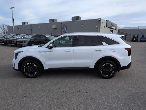2025 Kia Sorento S