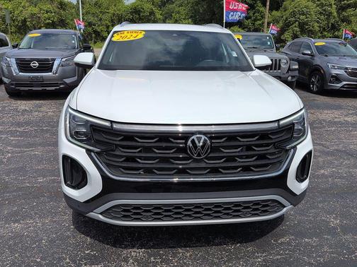 Opal White Pearl 2024 Volkswagen Atlas Cross Sport 2.0T SE w/Technology 4MOTION
