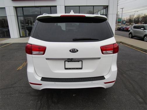 2016 Kia Sedona LX