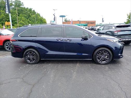2024 Toyota Sienna XSE 7 Passenger