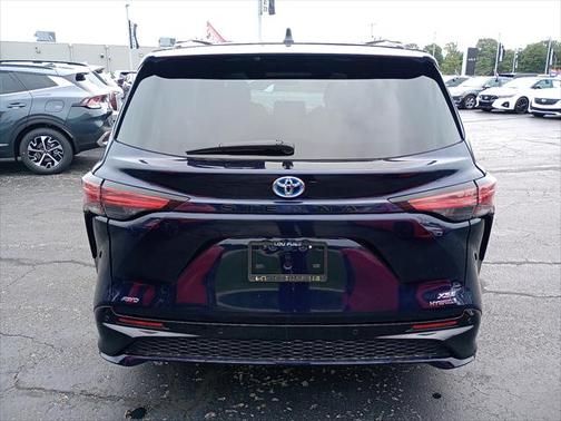 2024 Toyota Sienna XSE 7 Passenger